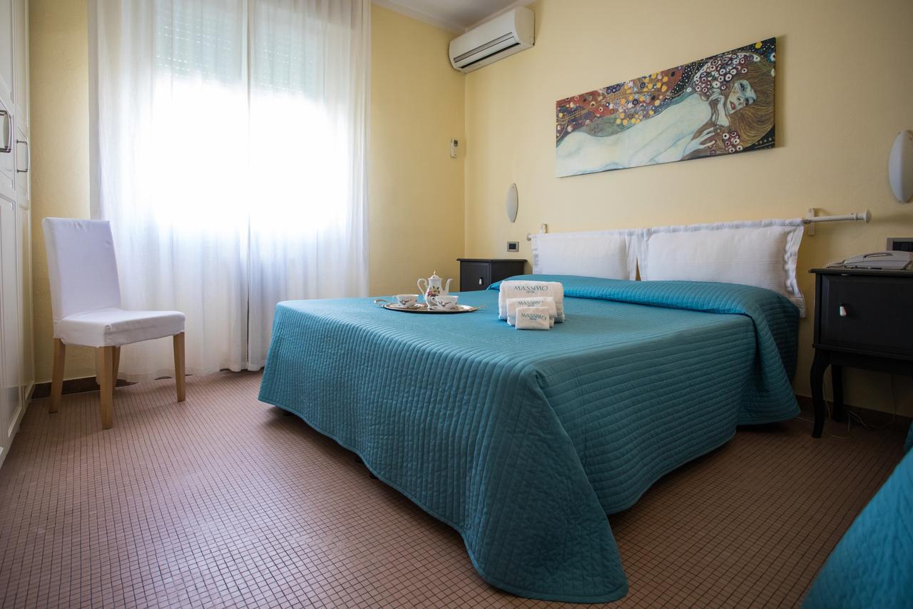 Hotel Massimo Marina di Cecina Eksteriør bilde