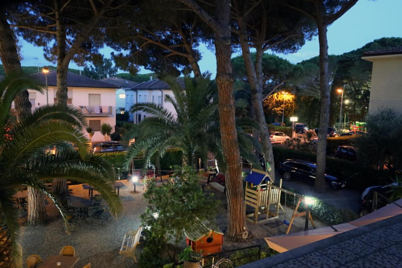 Hotel Massimo Marina di Cecina Eksteriør bilde