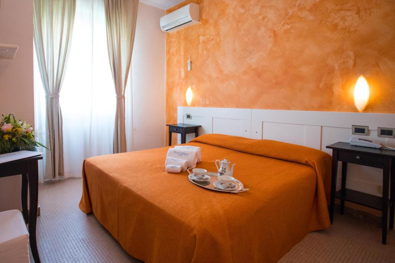 Hotel Massimo Marina di Cecina Eksteriør bilde