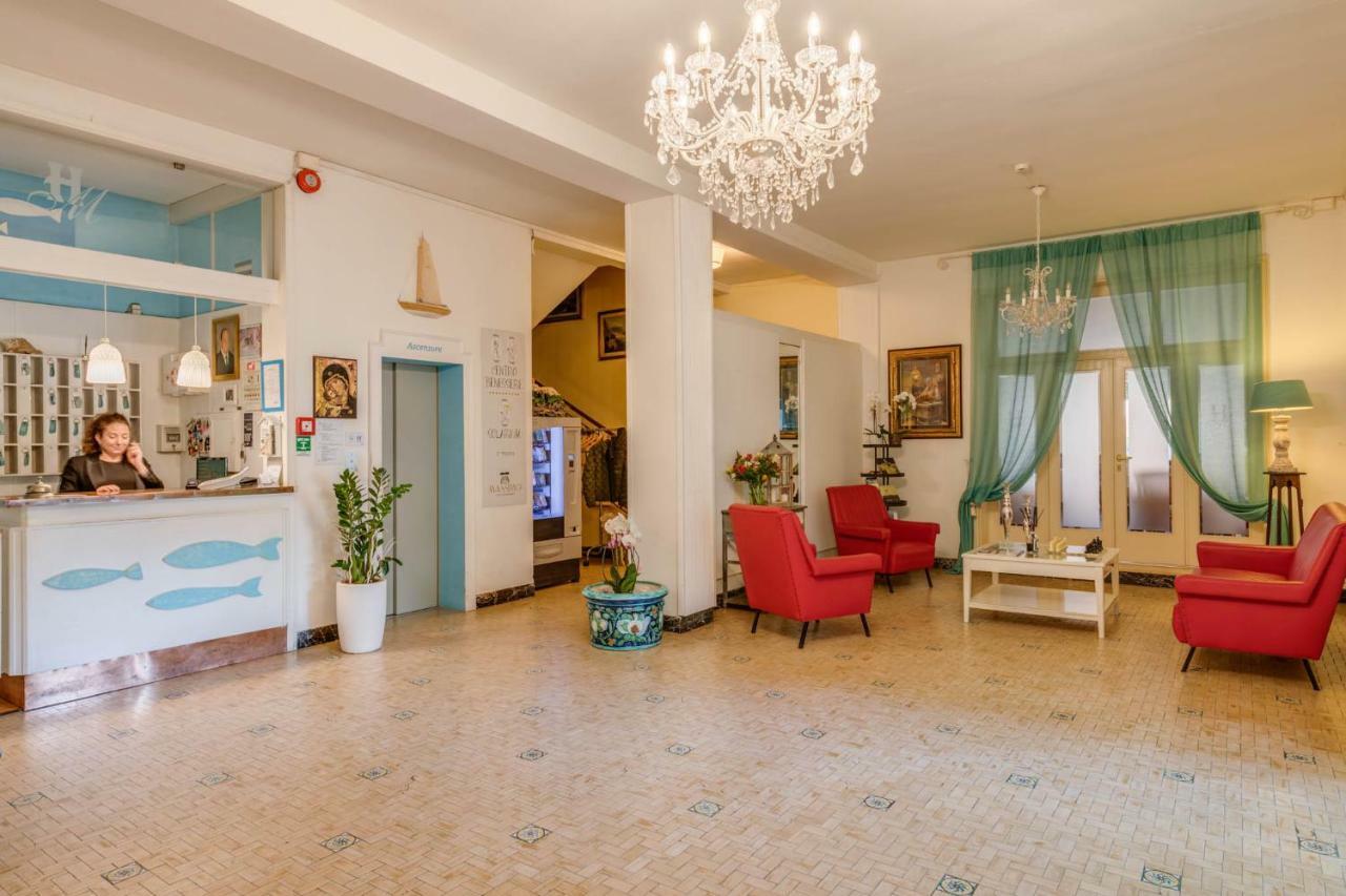 Hotel Massimo Marina di Cecina Eksteriør bilde