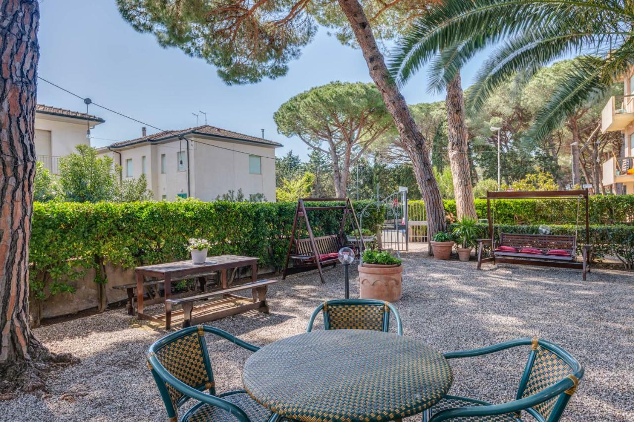 Hotel Massimo Marina di Cecina Eksteriør bilde