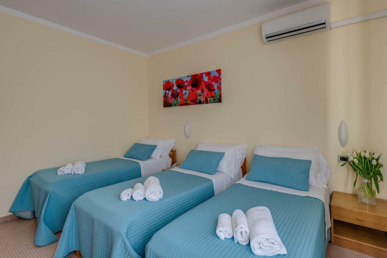 Hotel Massimo Marina di Cecina Eksteriør bilde