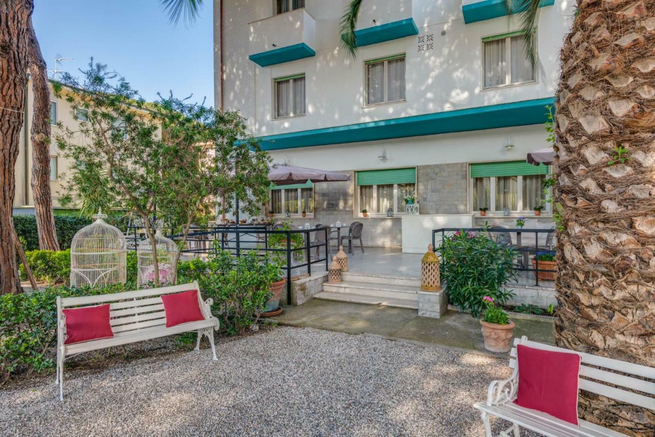 Hotel Massimo Marina di Cecina Eksteriør bilde
